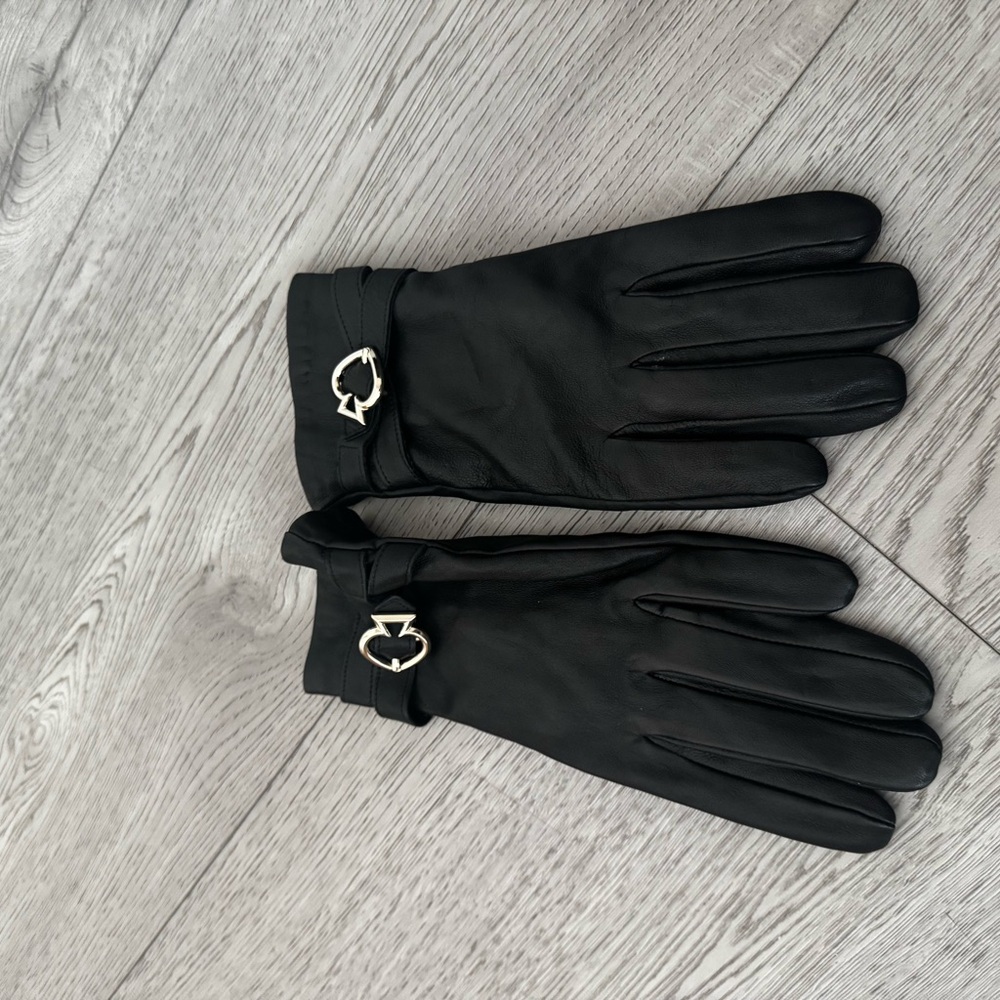 Kate Spade Elegant Black Gloves with Heart Buckle